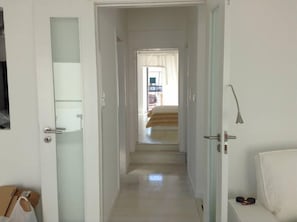 1 chambre, bureau, fer et planche à repasser, accès au Wi-Fi (inclus)