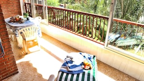 Outdoor dining - PRINCIPADO EUROPA FREE WIFI R040 (Benidorm)