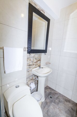 Bathroom - Chinchero Boutique Hotel & Tours (Chinchero)