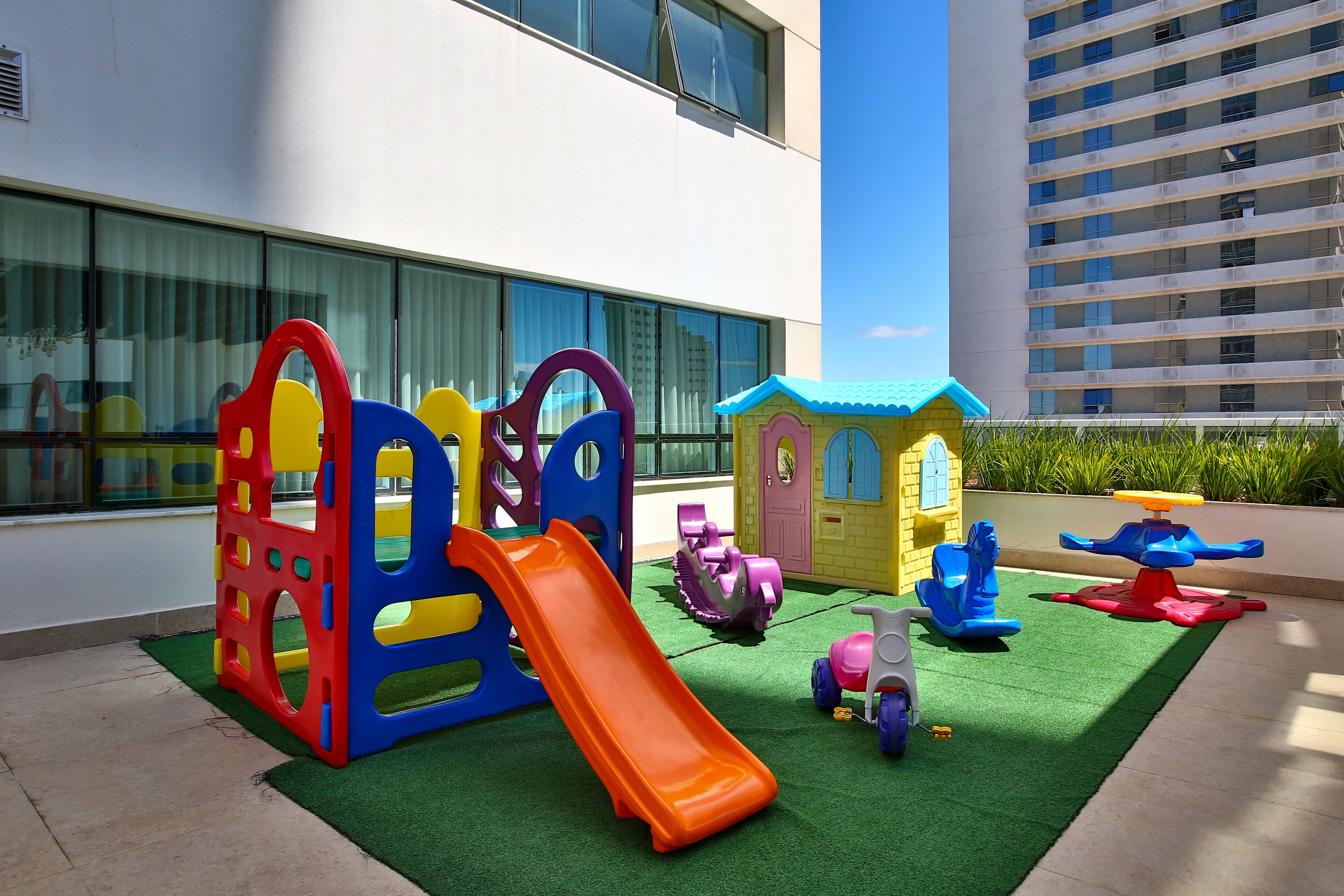 children’s play area – outdoor