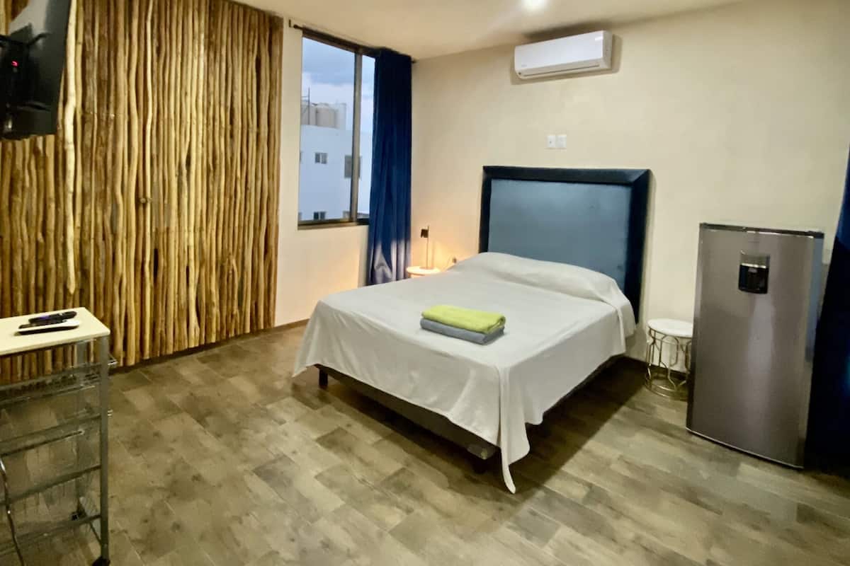 Standard Room, 1 Double Bed, Private Bathroom | 1 bedroom, hypo-allergenic bedding, individually decorated