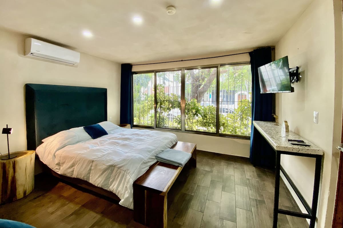 Standard Room, 1 Double Bed, Ensuite | 1 bedroom, hypo-allergenic bedding, individually decorated
