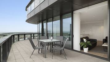 Platinum Sub-Penthouse 3 bed, 2 bath, panoramic views | Balcony view