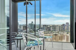Grandview 3 Bedroom Collection | Balcony - Melbourne Lifestyle Apartments - Best Views on Collins (Docklands)