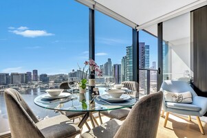 Classic-Apartment, 2 Schlafzimmer (2 bathrooms Water views  Q/S sleep 4)