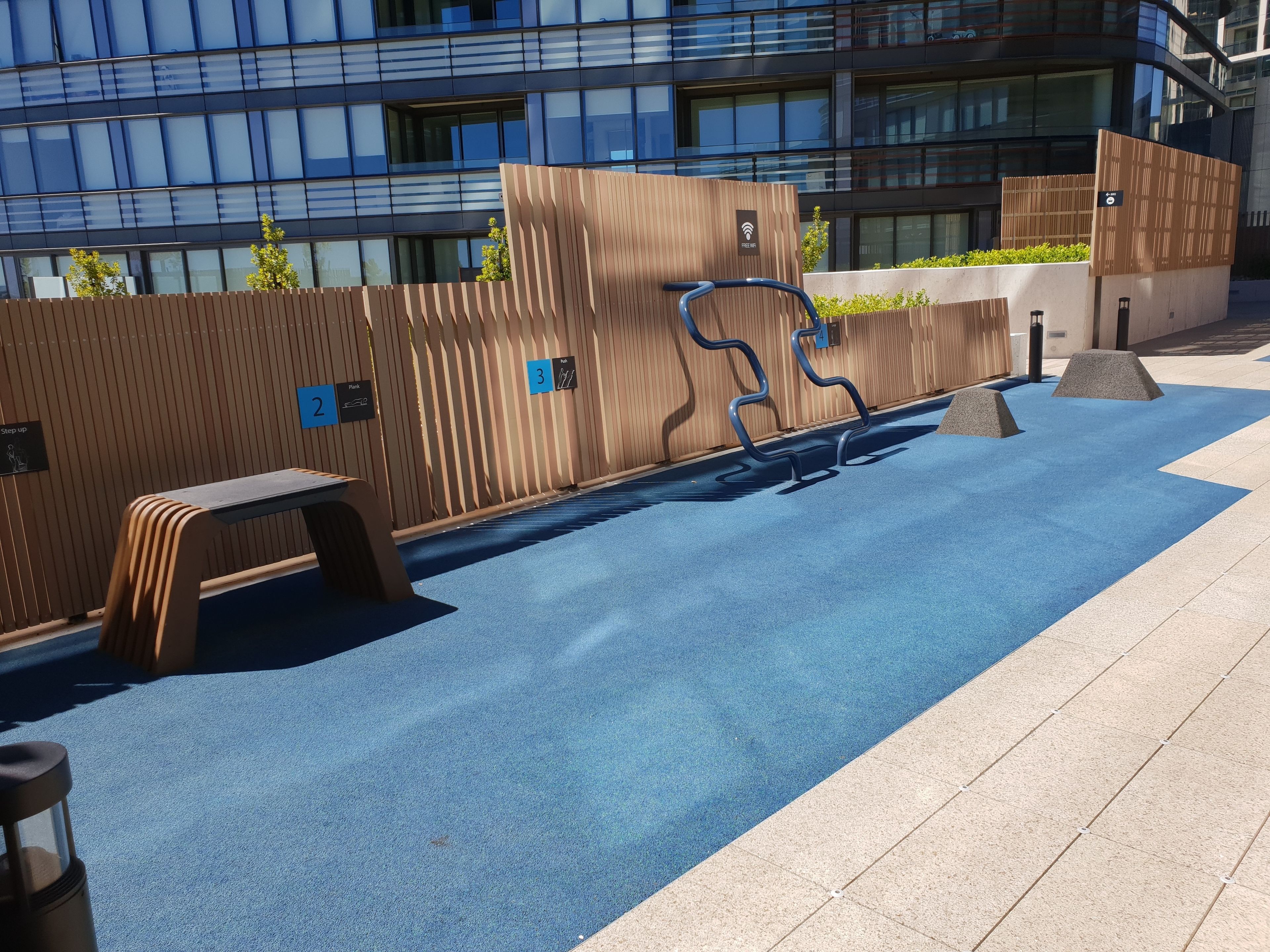 Melbourne Lifestyle Apartments - Best Views on Collins — image 25