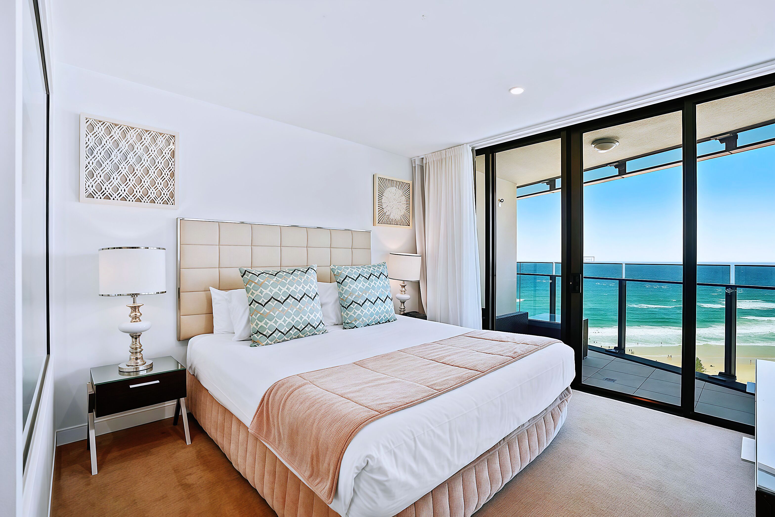 Soul Premium Apartment, 3 Bedrooms, Kitchen, Oceanfront | Individually decorated, individually furnished, desk, blackout drapes