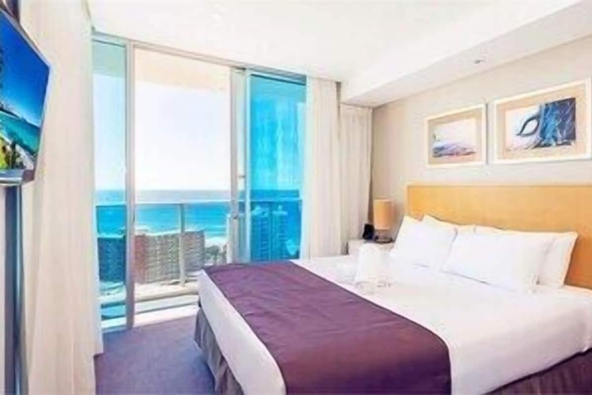 DĂ©cor unique, ameublement unique, bureau, rideaux dâobscurcissement