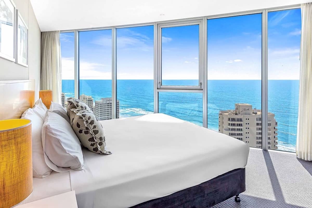 1 bedroom, individually decorated, individually furnished, desk