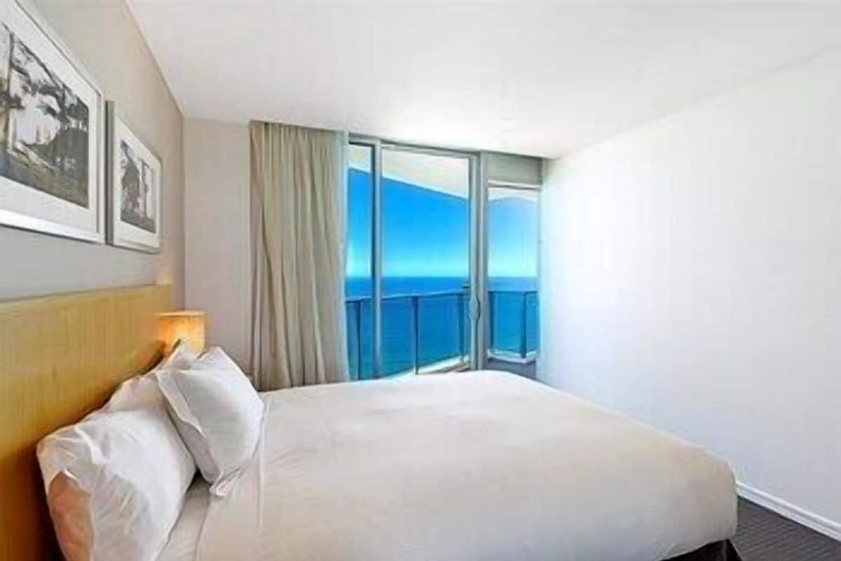 DĂ©cor unique, ameublement unique, bureau, rideaux dâobscurcissement