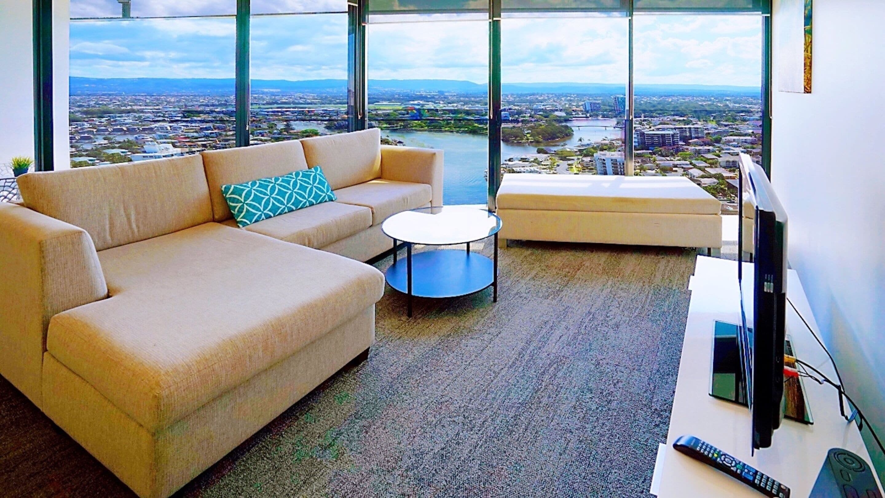 Circle On Cavill Surfers Paradise Apartments-Holiday Paradise — image 13