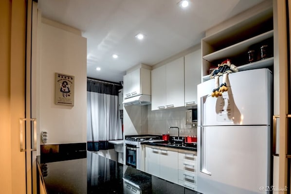 Fridge, microwave, oven, stovetop