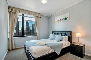 Apartment, 3 Bedrooms - MJ Shortstay Centurion Apartments (Southbank)