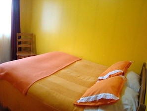Wifi gratis y ropa de cama 