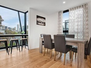 Roden1 | In-room dining - Roden Residences (West Melbourne)