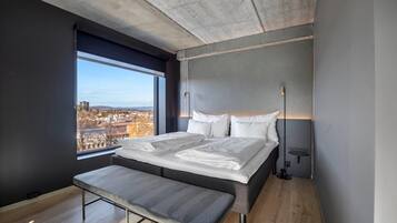 Suite, 1 King Bed, Non Smoking