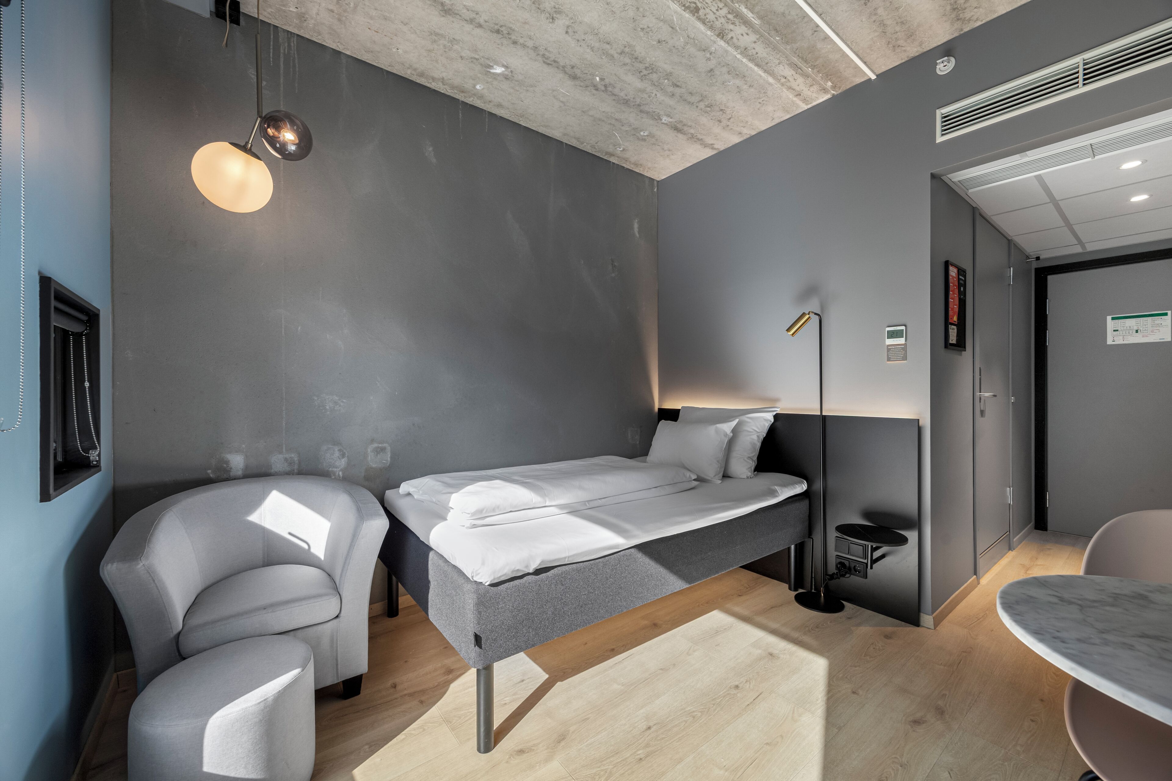 Single Room (Compact)