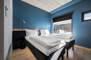 Standard Twin Room, Non Smoking | Premium bedding, pillow-top beds, desk, bed sheets