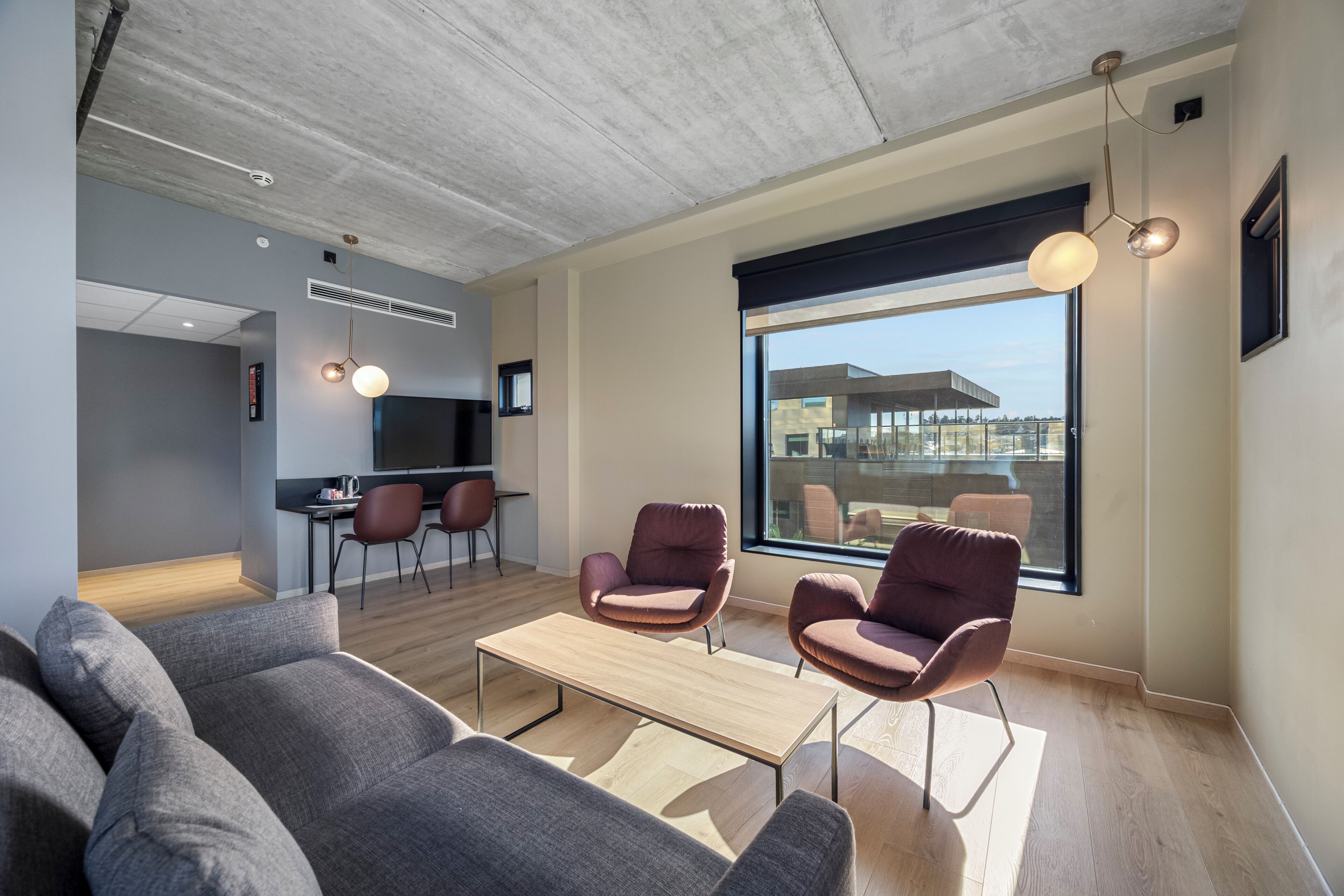 Deluxe Room, Non Smoking (Multiple Beds) | Premium bedding, pillow-top beds, desk, bed sheets