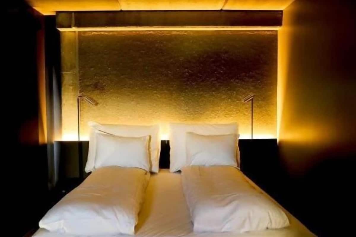 Premium bedding, pillow-top beds, desk, bed sheets