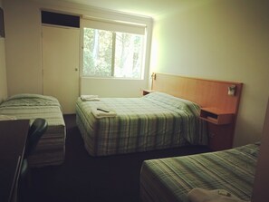 Værelse til 4 personer | Individuelt design, individuel indretning, gratis Wi-Fi, sengetøj