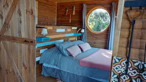 Individually decorated, individually furnished, bed sheets - Carilafquen Turismo y Spa (Valparaiso)