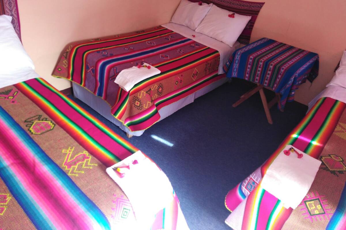 Minibar, insonorización y ropa de cama