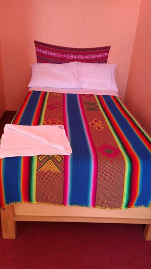 Minibar, insonorización y ropa de cama