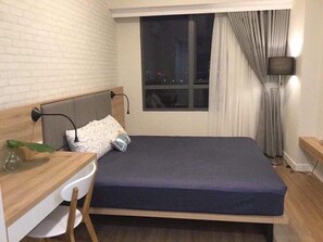 2 bedrooms, desk, free WiFi, bed sheets - Nha 36 (Ho Chi Minh City)