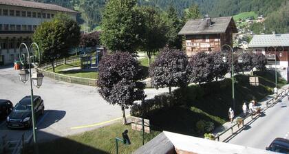 3-room apartment with balcony and Wifi in the center of La Clusaz