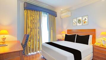 1 bedroom, premium bedding, desk, free WiFi