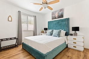 3 bedrooms, desk, iron/ironing board, travel crib