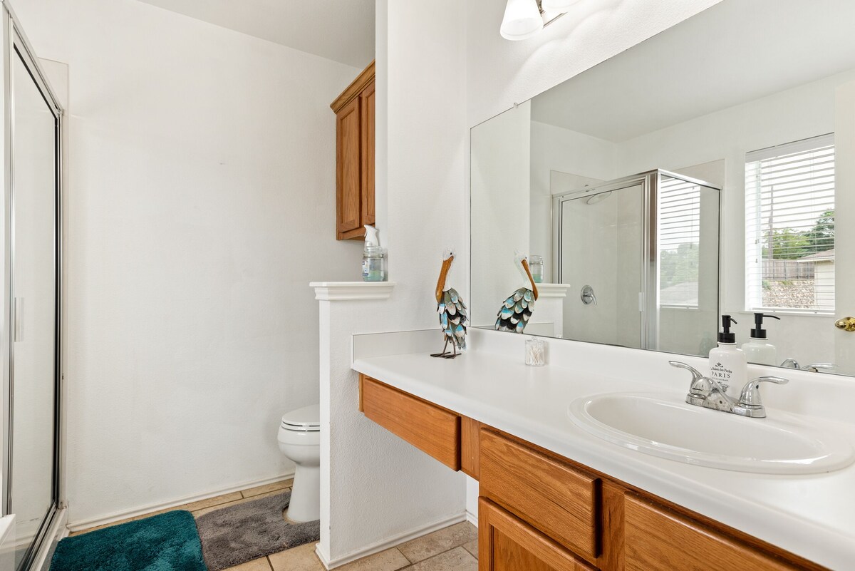 Photo 12 of Clean-cozy-cool-south-Austin3/2.5 home15 min from DT next to large shopping area