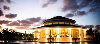 Rent a 2 bed / 2 bath Villa in Alice Town, North Bimini (INCLUDES 50' dock slip)