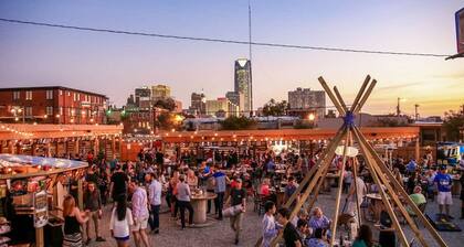 Indie Escape I-stone’s throw to Plaza District