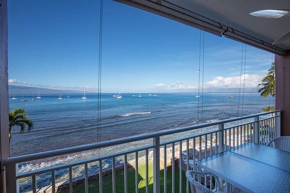 Property grounds - Perfect location and Unbelievable Views at Lahaina Roads (Lahaina)