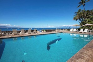 Pool - Perfect location and Unbelievable Views at Lahaina Roads (Lahaina)