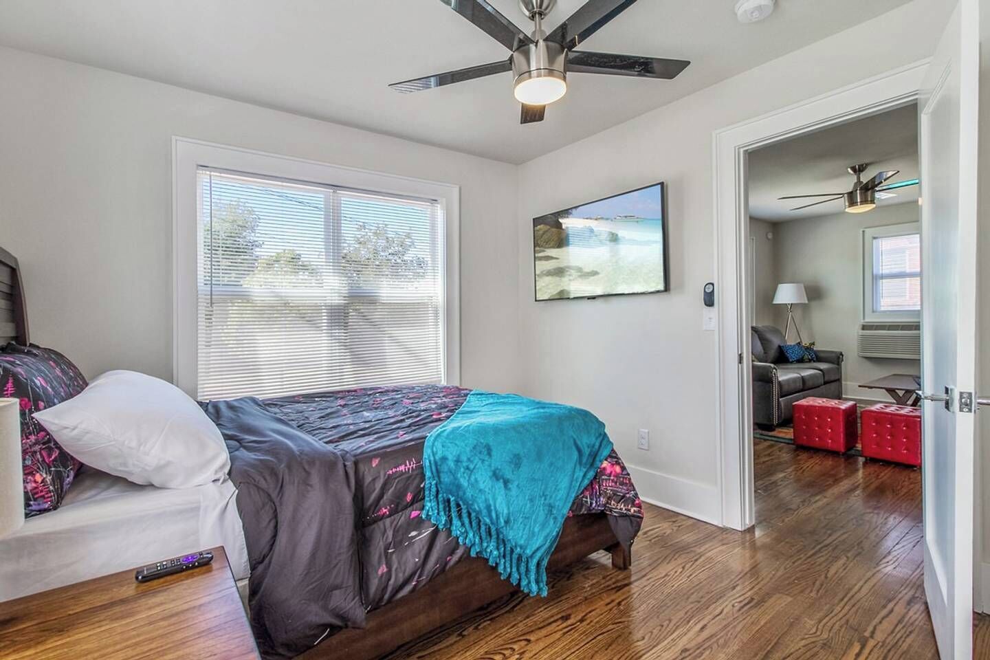 1 bedroom, desk, iron/ironing board, WiFi