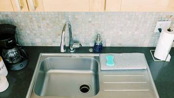 冰箱、微波炉、烤箱、茶具/咖啡用具