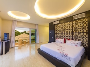 9 bedrooms, in-room safe, desk, iron/ironing board