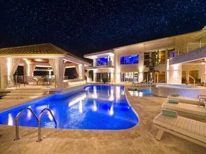 Bachelor Mansion Punta Cana - 24 GUEST - Luxury 9BR Villa Coral GATED Community