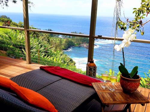 2 Bedrooms / 2 Bath Oceanfront Cliff House On Hamakua Coast