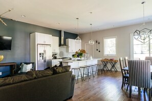 Interior - Luxury Home in 12South, Downtown, Gulch, Music Row, Vandy / Roof Tops (Nashville)