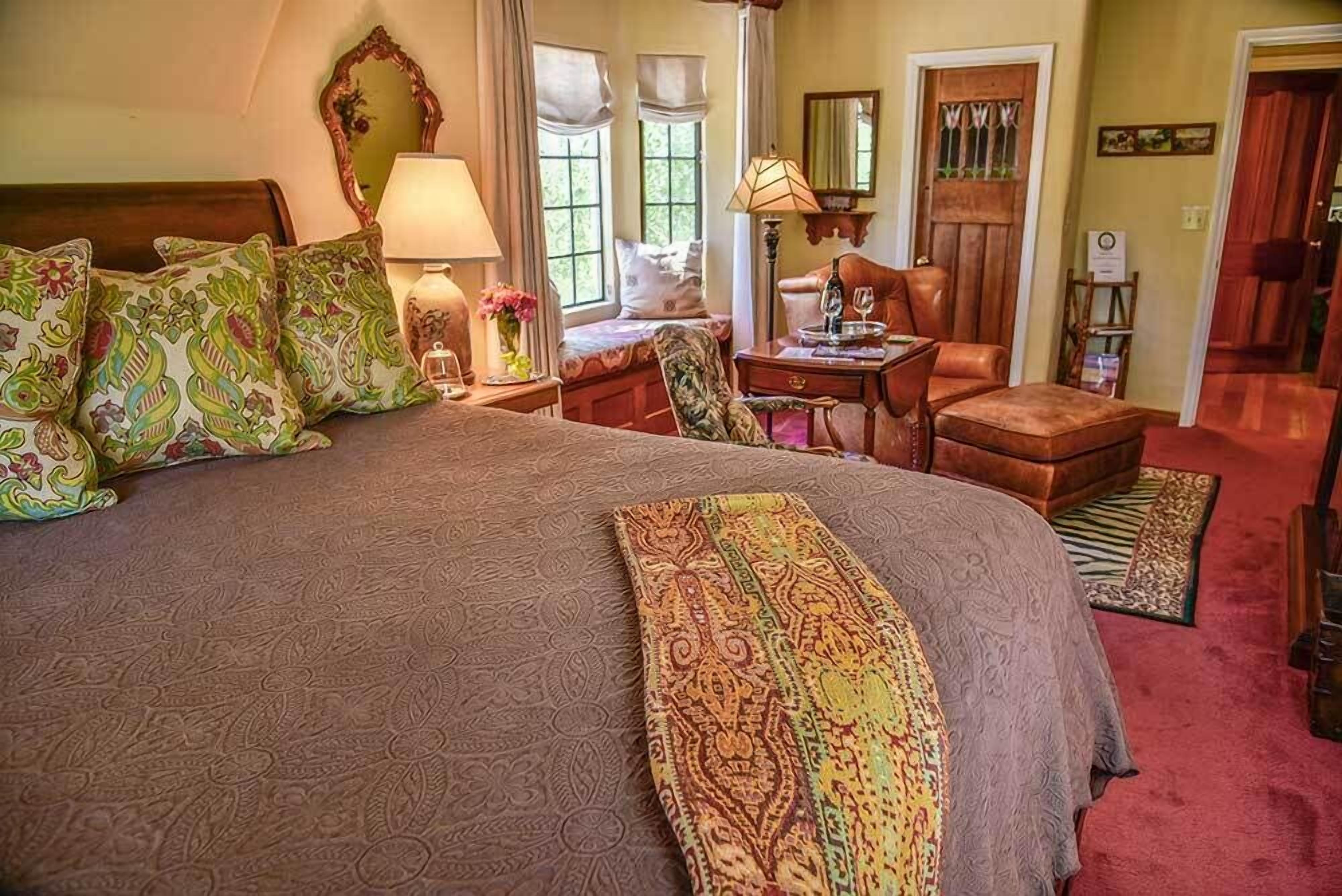 Garden View Room at Orchard Hill Farm - Wine Country Hideaway for two!
