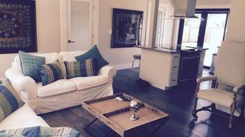 TV, video library, stereo