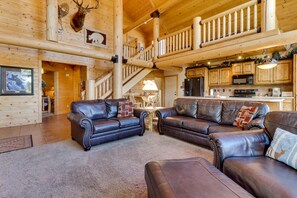 TV, fireplace, table football - Rustic cabin with lake views from deck w/ grill, foosball, W/D, fireplace (Garden City)