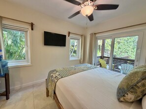 In-room safe, free WiFi, bed sheets