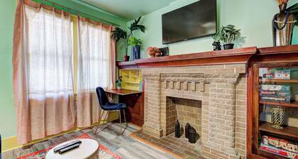 Canary Cottage-brighten your stay-central NW OKC