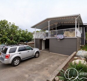 Exterior - Sleeps 5 Clean & Cozy Hastings Sunrise Suite (Vancouver)