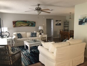 Smart TV, DVD player